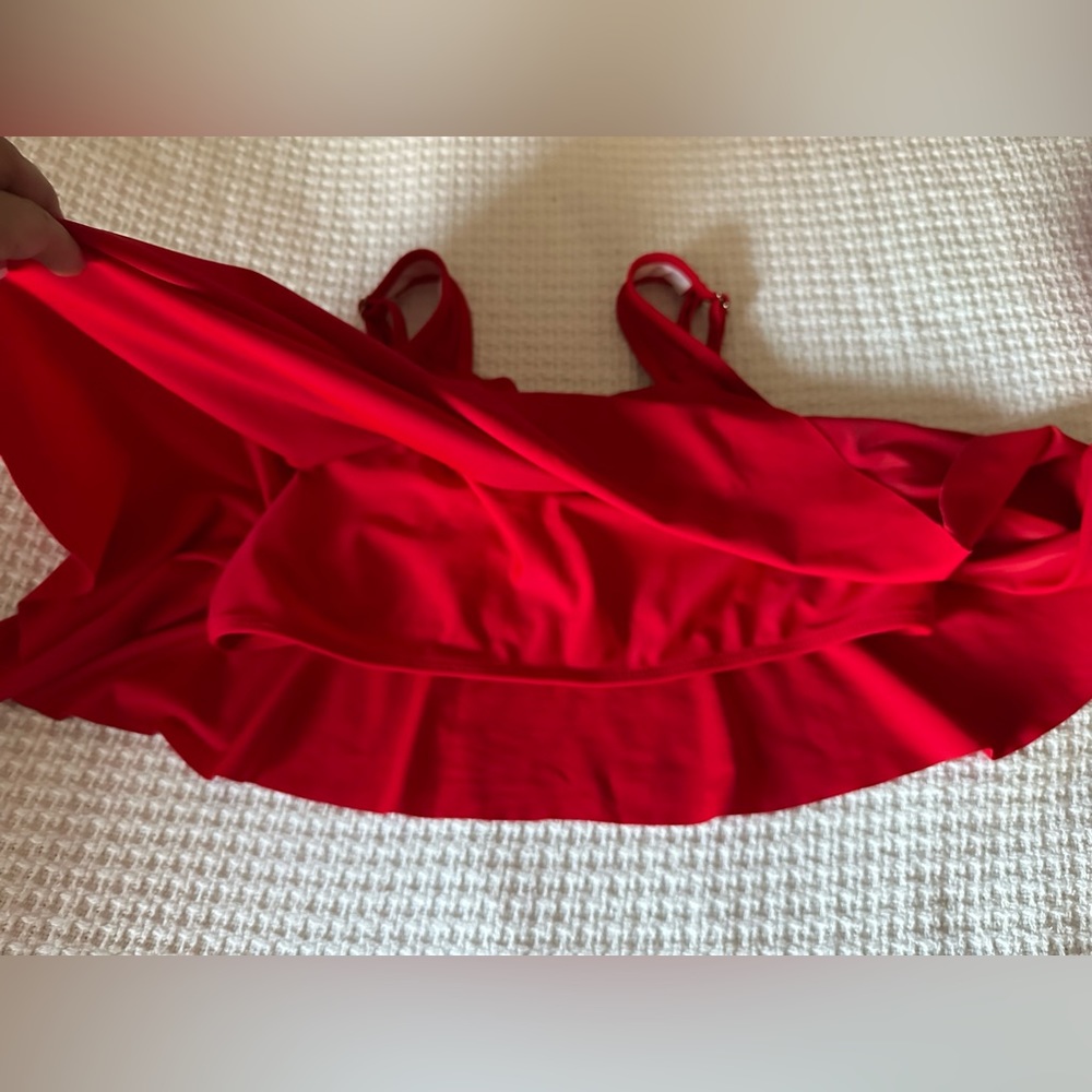 SHEIN 2-Piece RED Swimsuit 👙 - Picture 3 of 5